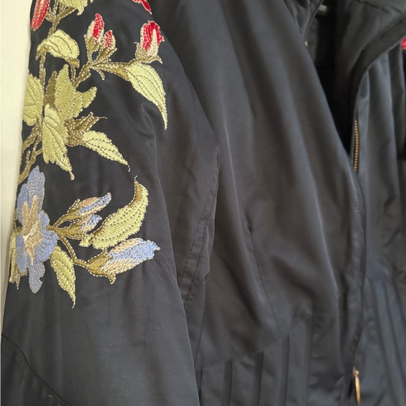 Obermeyer Black Winter Jacket - Picture 3 of 7